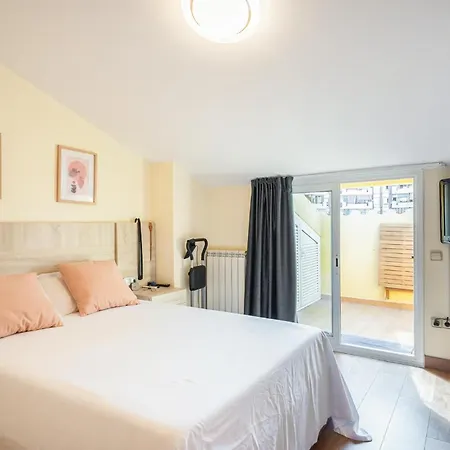 Beautiful In With Kitchen Apartment *