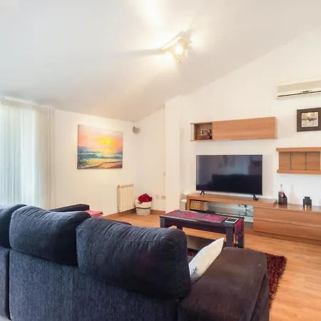Beautiful In With Kitchen Apartment